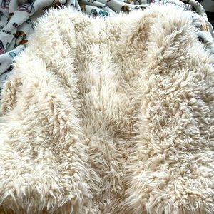 Old Navy faux fur lined jacket cream colored oversized xs